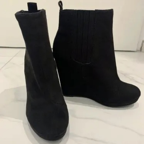 H&M Suede Wedge Boot Size 6 - Picture 3 of 4
